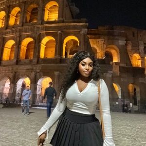 Meet your Posher, Poison Ivy